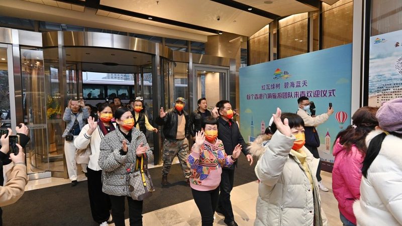 在成都亲子游中，部分热门景点需要提前预约。以下是一些景点的预约攻略：